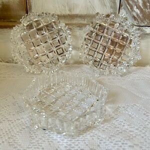 Elegant trinket dish set